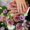 Brautstrauß und Eheringe